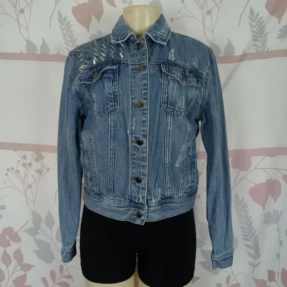 Forever21 premium denim Spike shoulder back distressed Jean jacket size Small - Picture 1 of 10